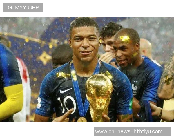 维尼修斯绯闻女友现身伯纳乌26岁三孩妈引发热议 维尼修斯绯闻女友现身伯纳乌26岁三孩妈引发热议