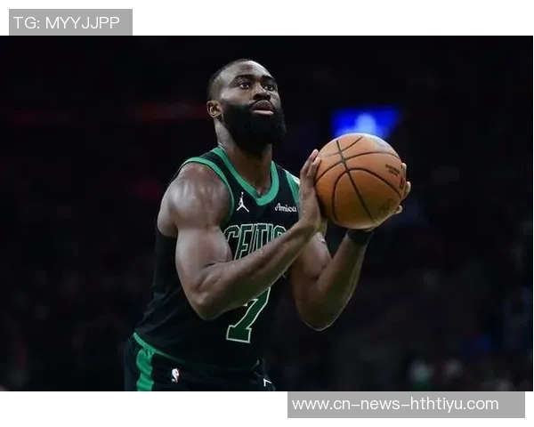 杰伦布朗惊叹斯科蒂巴恩斯力量超群或许有超雄综合征的可能性 杰伦布朗惊叹斯科蒂巴恩斯力量超群或许有超雄综合征的可能性