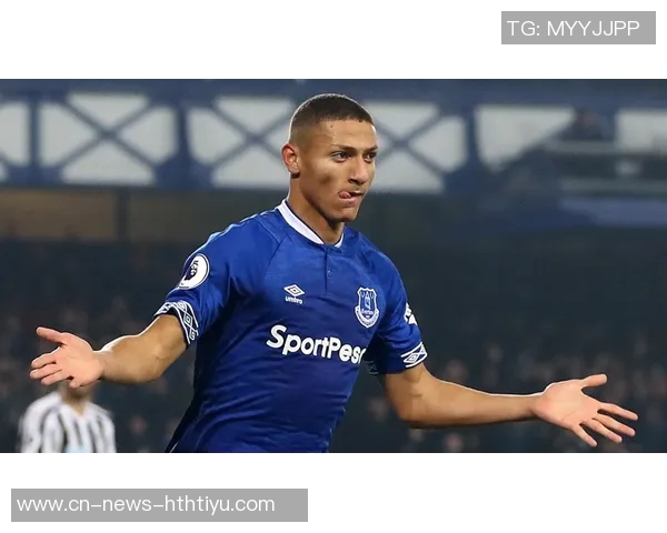 理查利森成为第五位在英超出场250次的巴西球员荣耀时刻