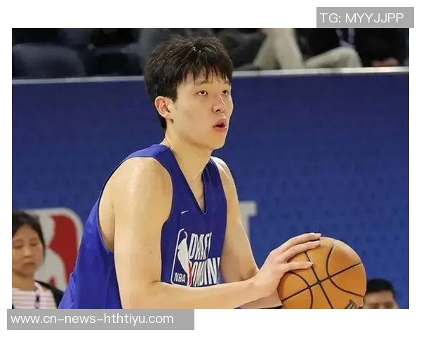 浓眉今日参加球队投篮训练并进行个人训练展现积极备战状态